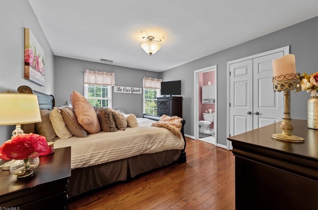 3705 Middlebury Way, Greensboro NC 27410-8692 exterior