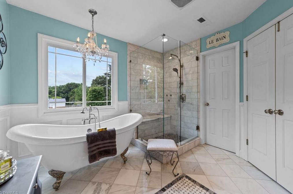 3705 Middlebury Way, Greensboro NC 27410-8692 exterior