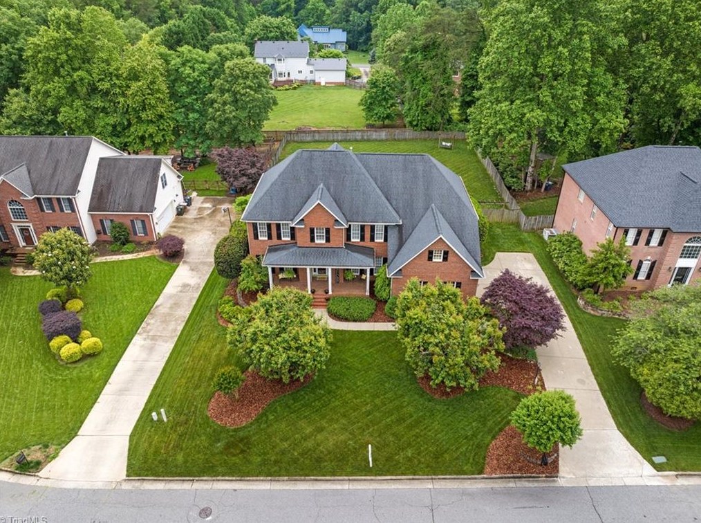 3705 Middlebury Way, Greensboro NC 27410-8692 exterior