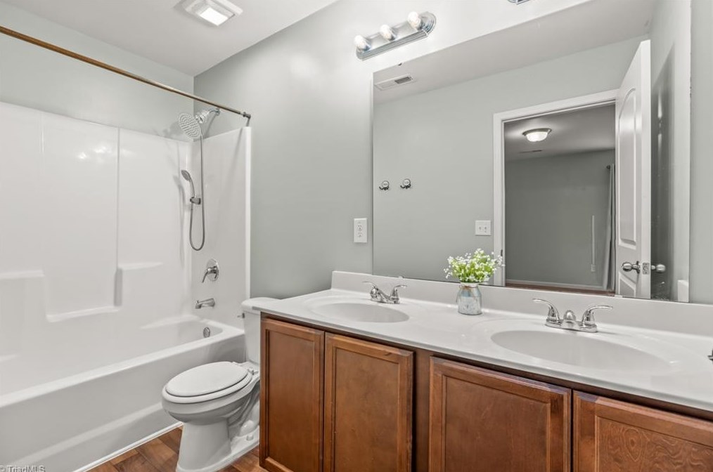 127 High Ridge Ct, Lexington NC  27295-8909 exterior