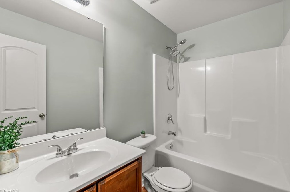 127 High Ridge Ct, Lexington NC  27295-8909 exterior