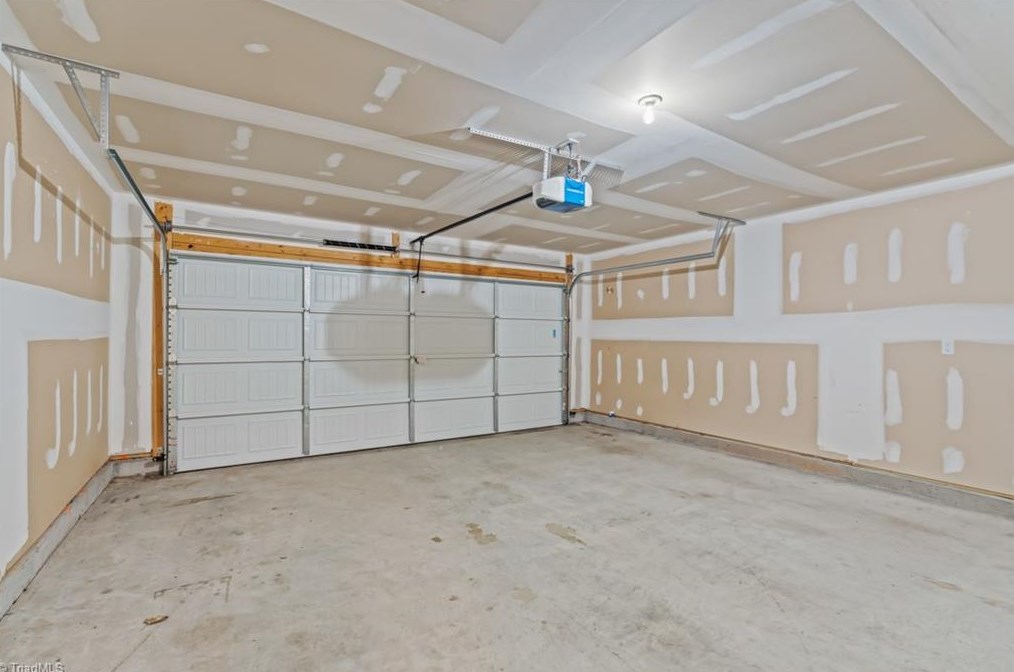 127 High Ridge Ct, Lexington NC  27295-8909 exterior