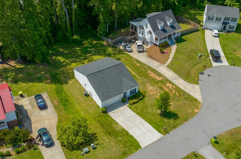 127 High Ridge Ct, Lexington NC  27295-8909 exterior