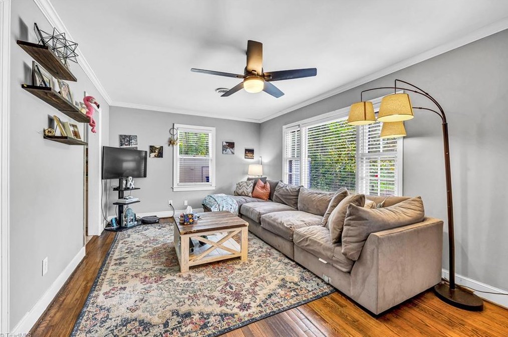 1600 Roseland St, Greensboro NC  27408-5930 exterior