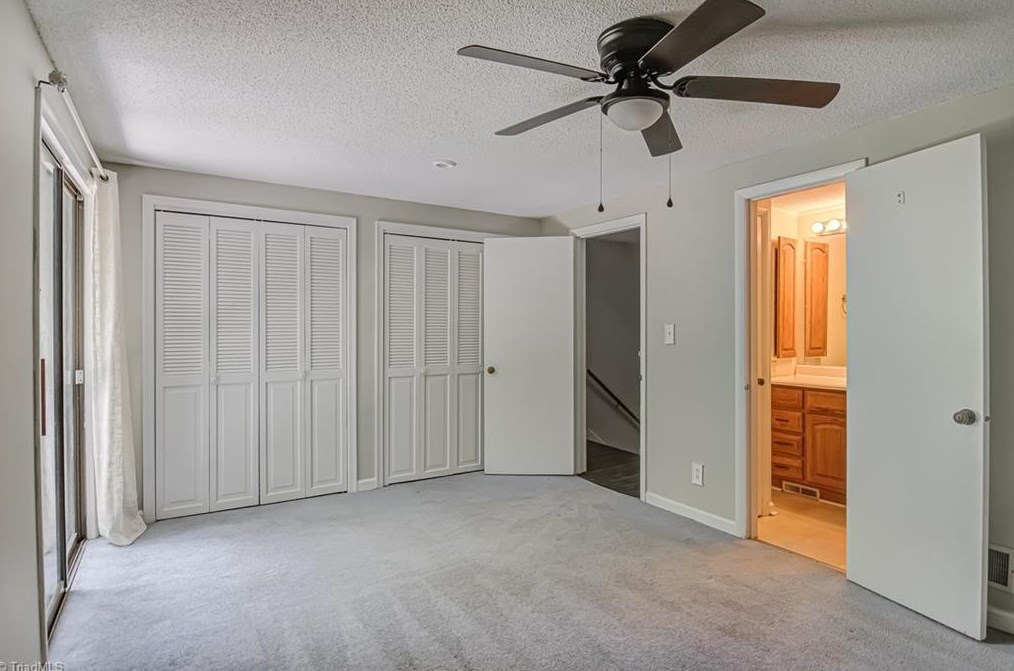 330 Lamplighter Cir, Winston Salem NC  27104-3421 exterior