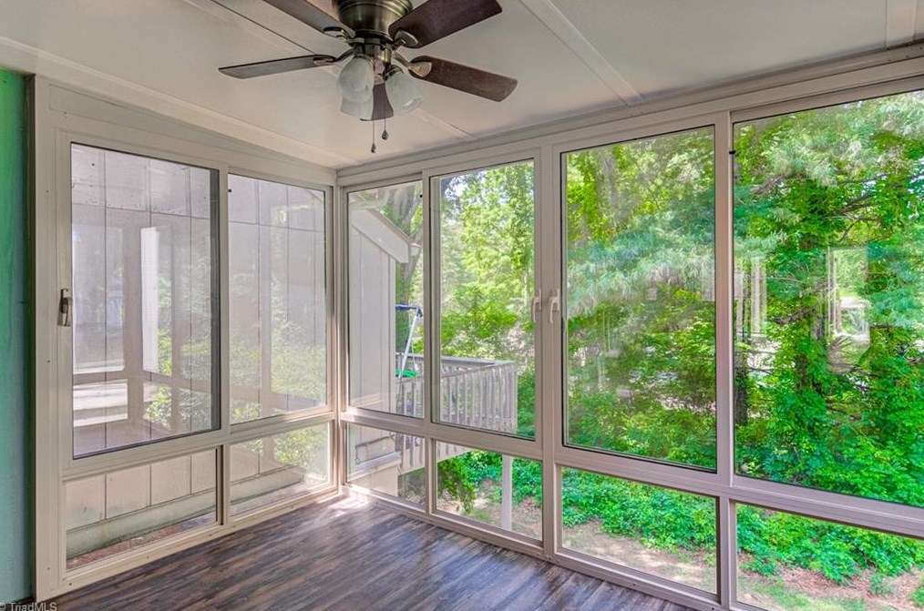 330 Lamplighter Cir, Winston Salem NC  27104-3421 exterior