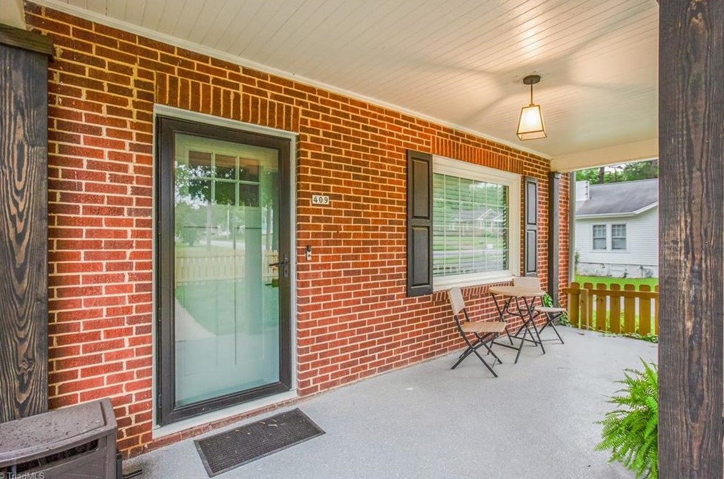 409 Woodrow Ave, High Point NC  27262-4157 exterior