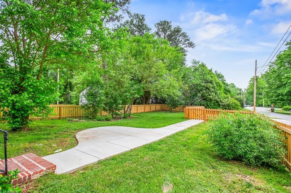 409 Woodrow Ave, High Point NC  27262-4157 exterior