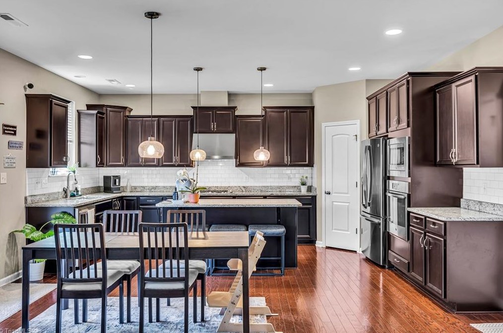 4414 Saddlewood Club Dr, High Point NC  27265-8722 exterior