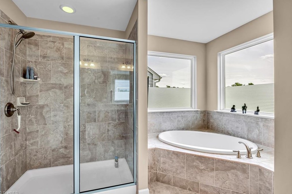 4414 Saddlewood Club Dr, High Point NC  27265-8722 exterior