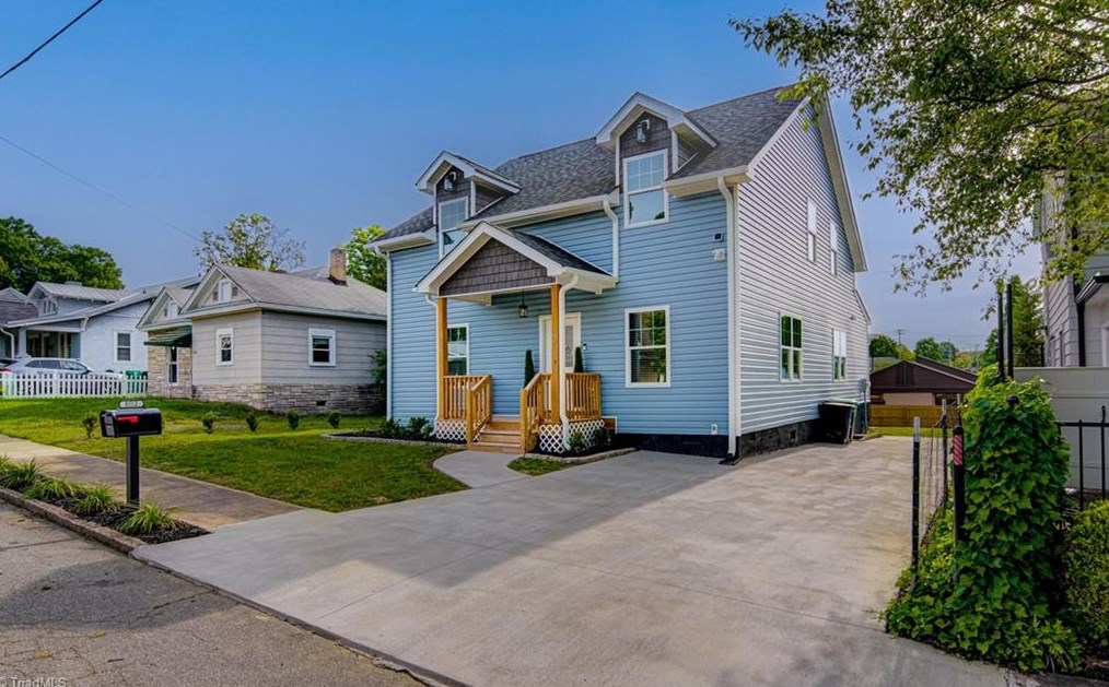 802 Carrick St, High Point NC  27262-3811 exterior