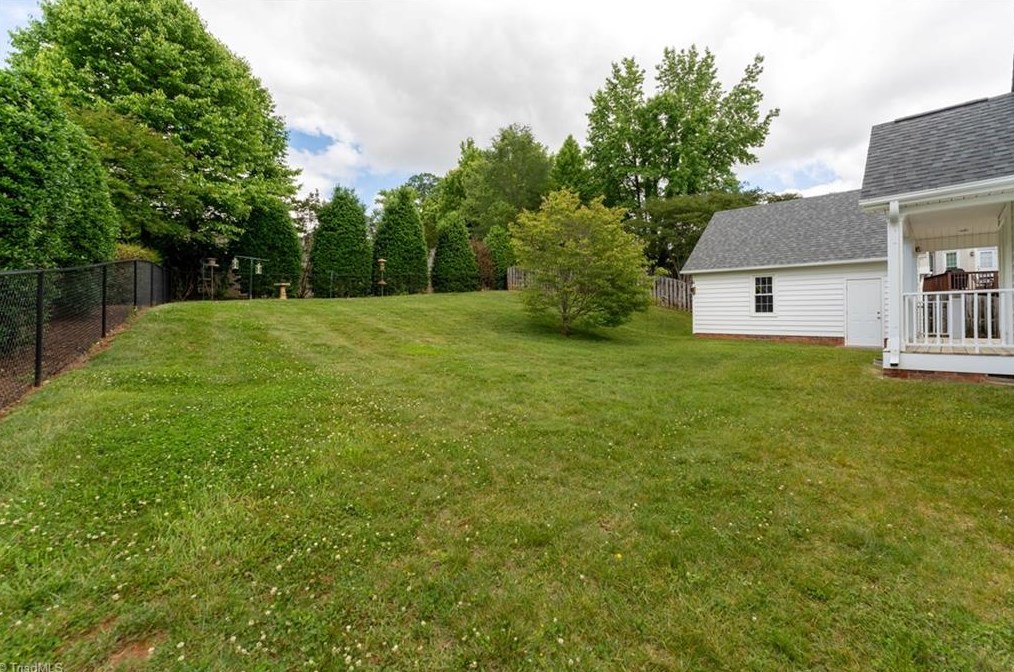 4702 Tower Rd, Greensboro NC  27410-5917 exterior