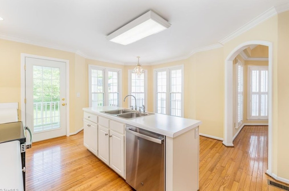 4702 Tower Rd, Greensboro NC  27410-5917 exterior