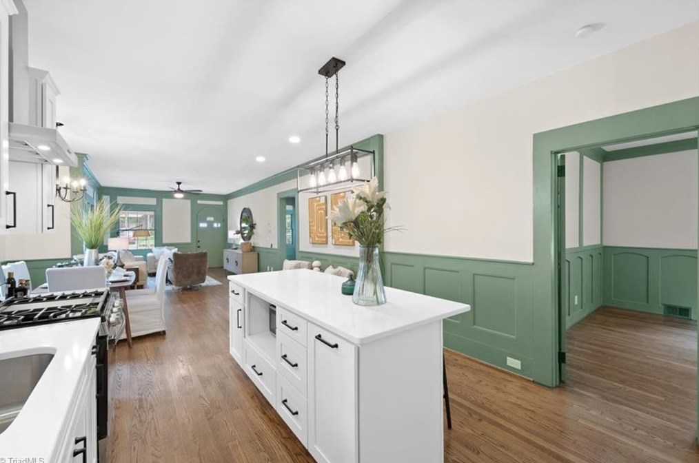 904 Glenwood Ave, Greensboro NC 27403-2907 exterior