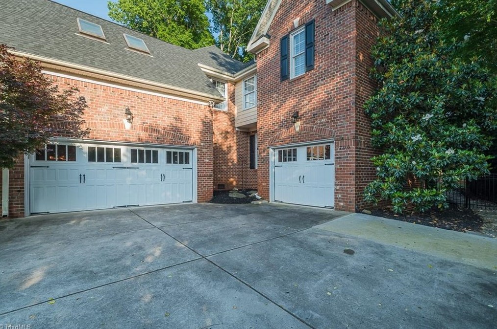 700 Golf House Rd, Whitsett NC  27377-9204 exterior