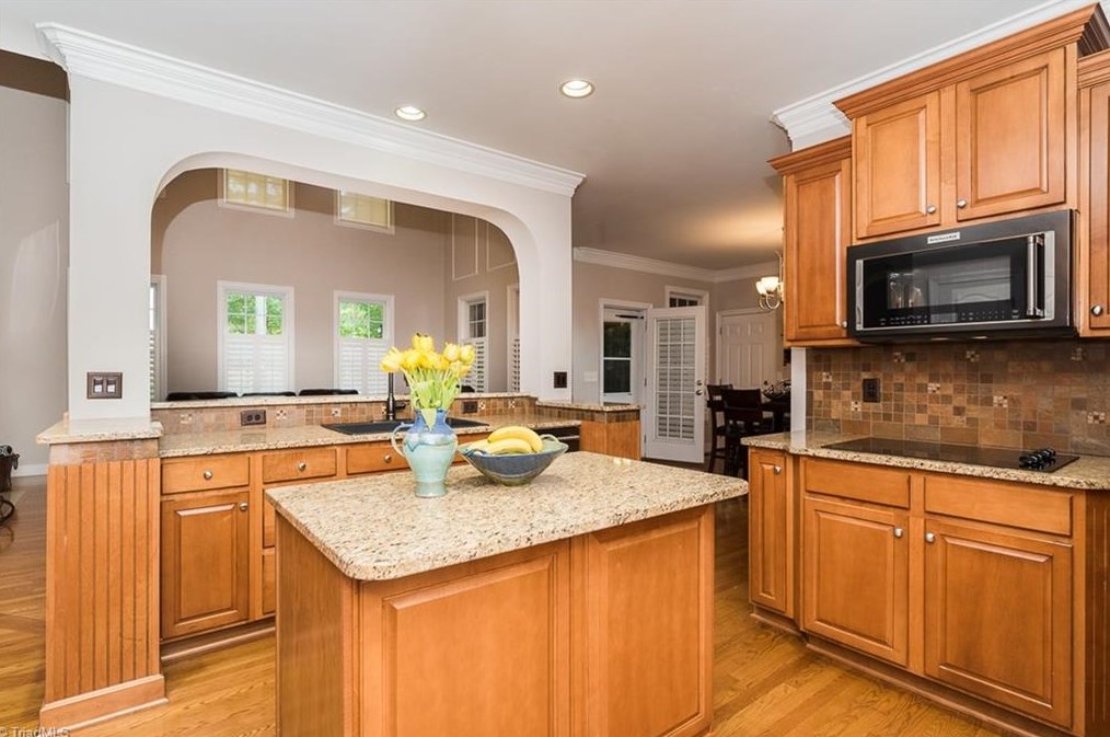 700 Golf House Rd, Whitsett NC  27377-9204 exterior