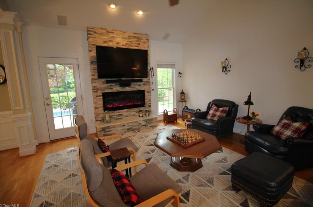 5714 Hidden Orchard Dr, Greensboro NC  27410-2523 exterior