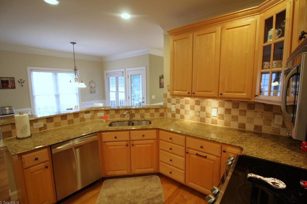 5714 Hidden Orchard Dr, Greensboro NC  27410-2523 exterior