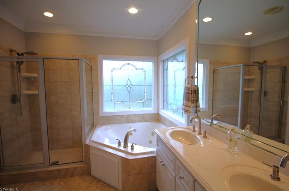 5714 Hidden Orchard Dr, Greensboro NC  27410-2523 exterior