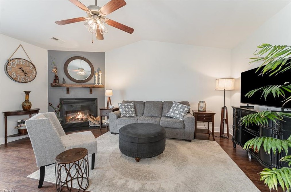 5013 Long Branch Dr, Kernersville NC  27284-7396 exterior