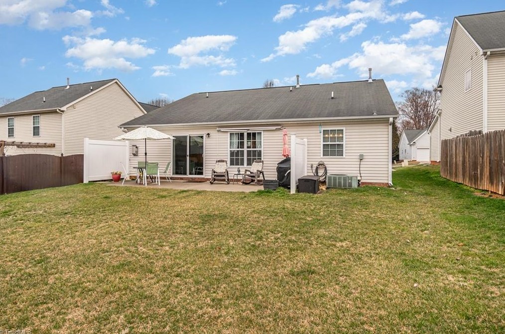 5013 Long Branch Dr, Kernersville NC  27284-7396 exterior