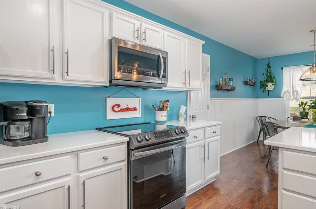 5013 Long Branch Dr, Kernersville NC  27284-7396 exterior