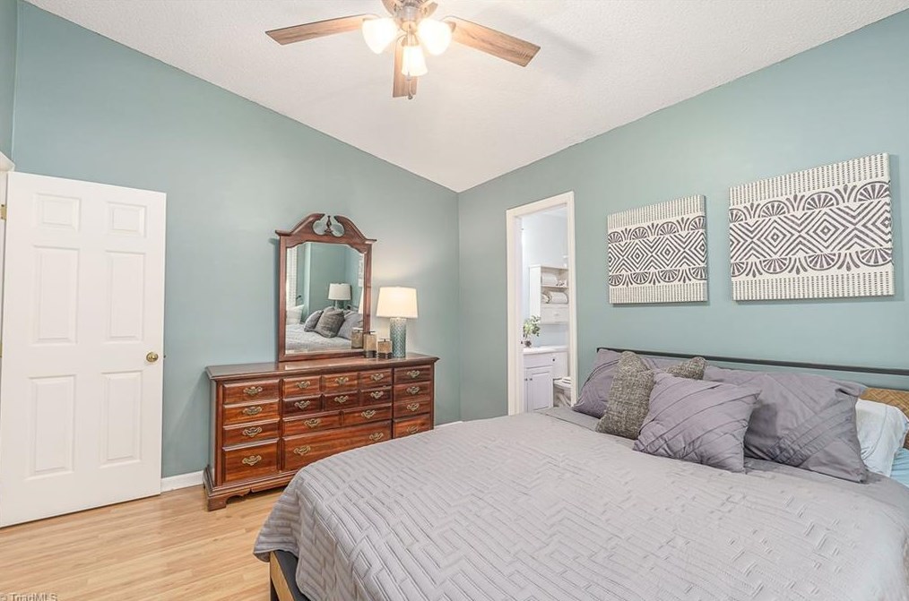 4006 King Edward Ct, Greensboro NC  27455-2580 exterior