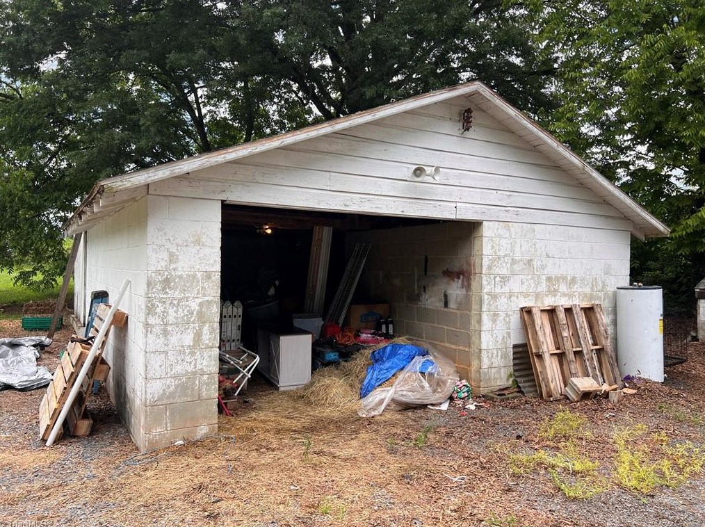 29624 Lakeside Dr, Albemarle NC  28001-7325 exterior