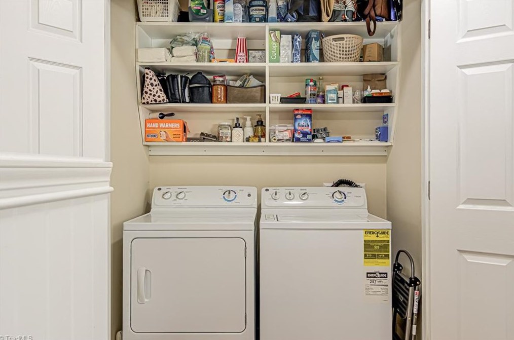 212 Nighthawk Pl, Greensboro NC 27409-9128 exterior