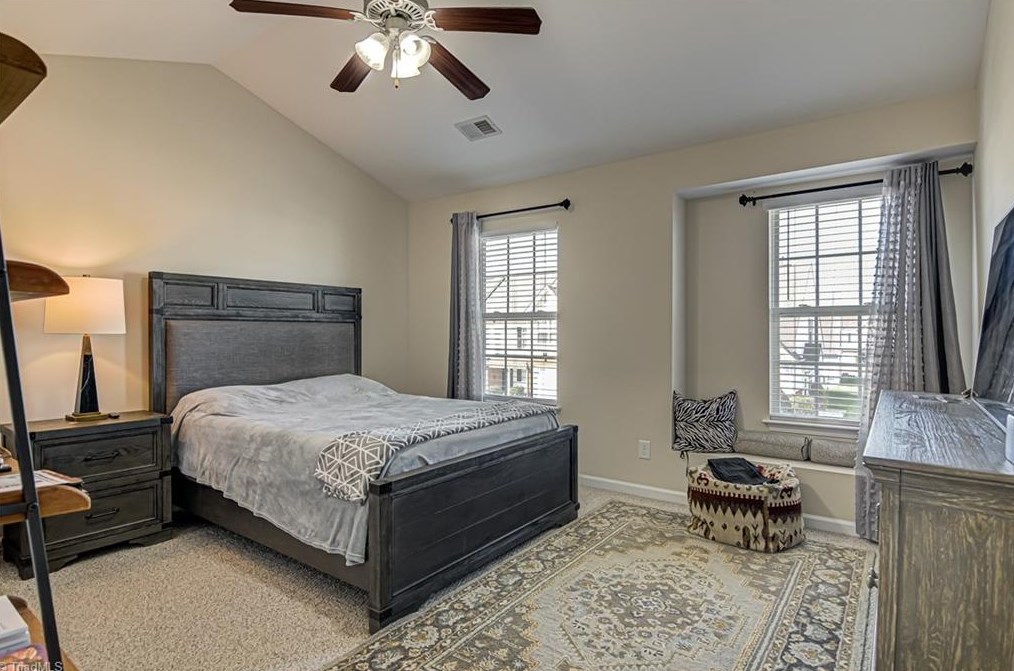 212 Nighthawk Pl, Greensboro NC 27409-9128 exterior