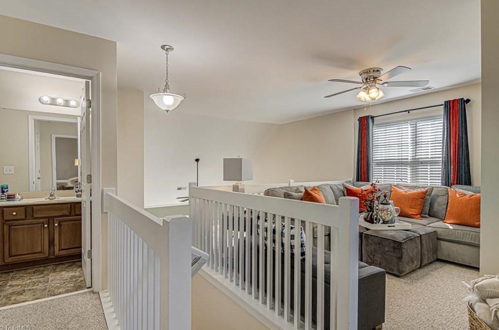 212 Nighthawk Pl, Greensboro NC 27409-9128 exterior