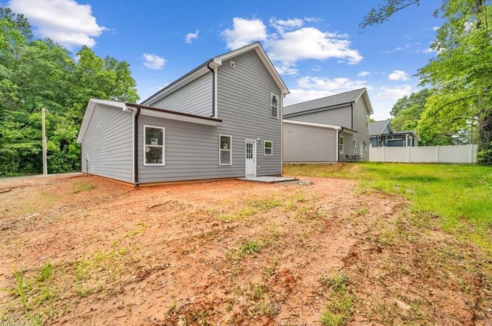 3905 Huckabee Dr, Greensboro NC  27405 exterior