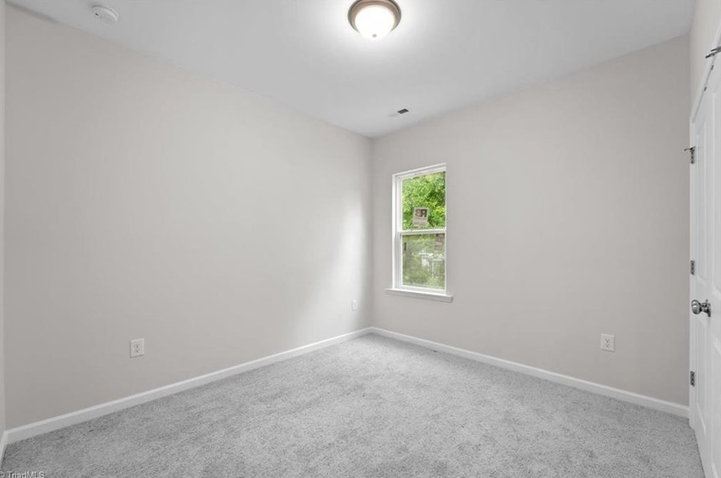 3905 Huckabee Dr, Greensboro NC  27405 exterior