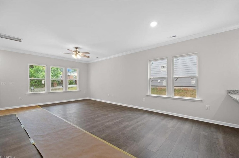 3905 Huckabee Dr, Greensboro NC  27405 exterior