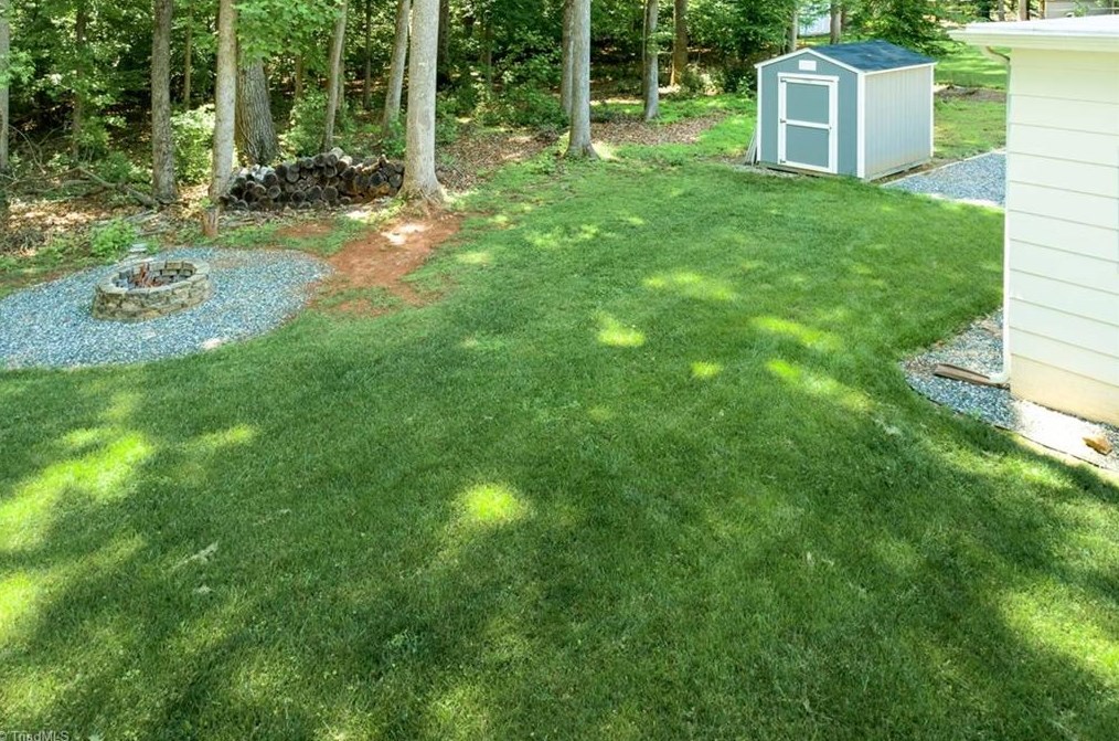 4101 Rockingham Rd, Greensboro NC  27407-7715 exterior