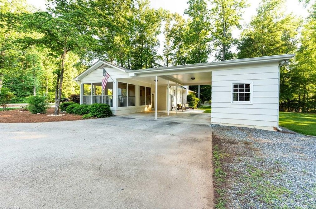 4101 Rockingham Rd, Greensboro NC  27407-7715 exterior