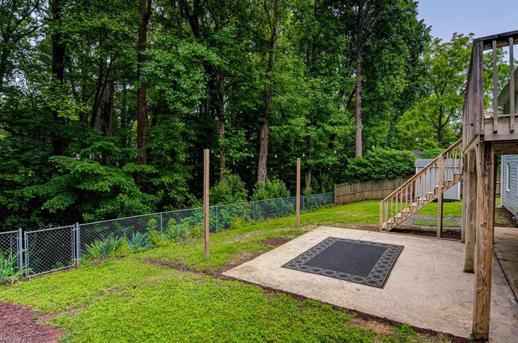 2708 Asbury Ter, Greensboro NC 27408-3610 exterior