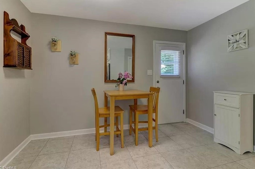 2708 Asbury Ter, Greensboro NC 27408-3610 exterior