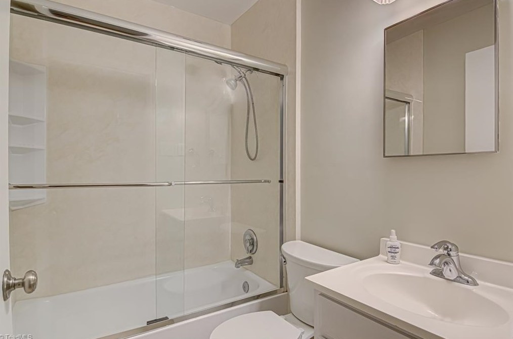 2708 Asbury Ter, Greensboro NC 27408-3610 exterior