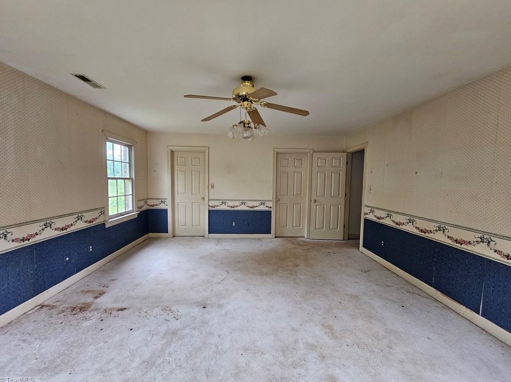 2405 Bambi Ln, Kernersville NC  27284-8091 exterior