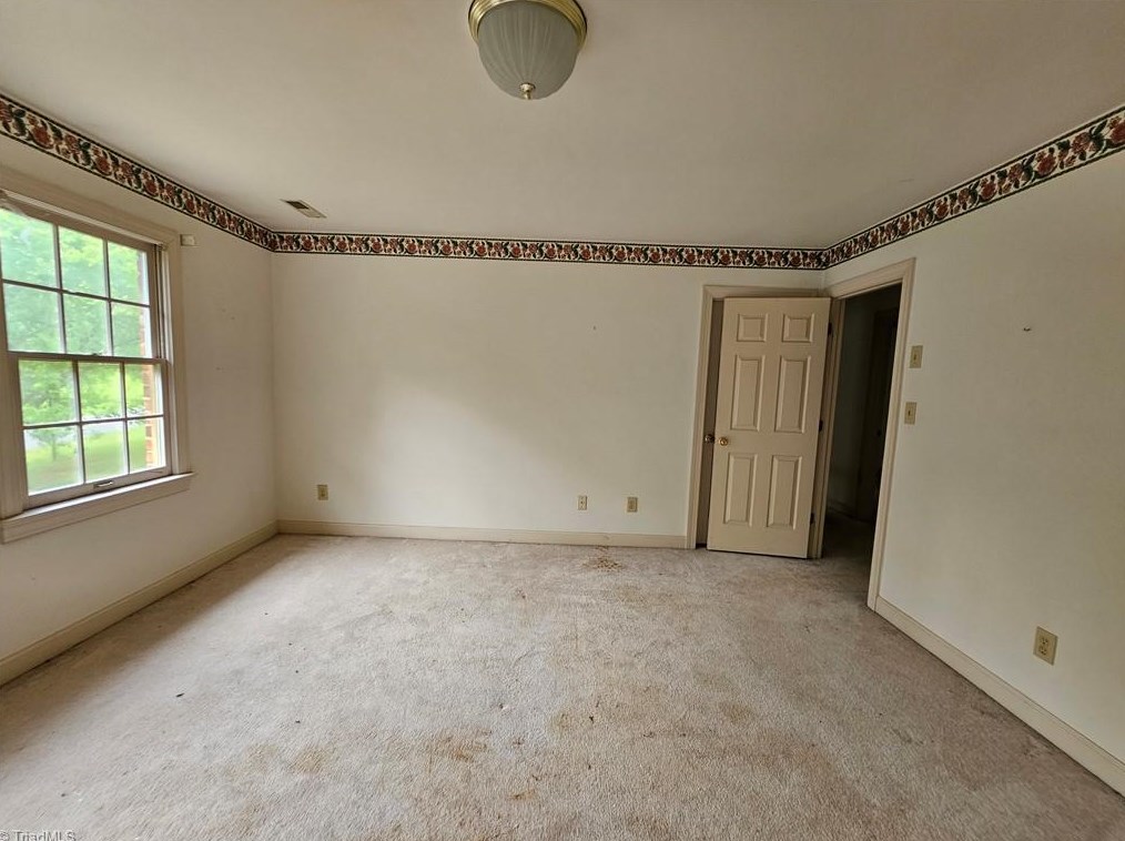 2405 Bambi Ln, Kernersville NC  27284-8091 exterior