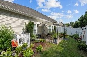 613 Village Lake Dr, Mebane NC  27302-8869 exterior