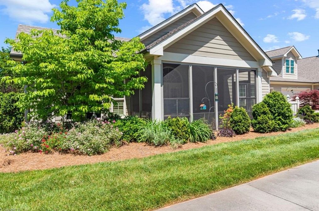 3444 Waterwheel Cir, Winston Salem NC  27103-6477 exterior