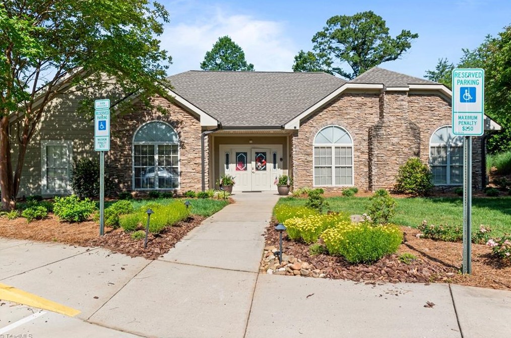 3444 Waterwheel Cir, Winston Salem NC  27103-6477 exterior