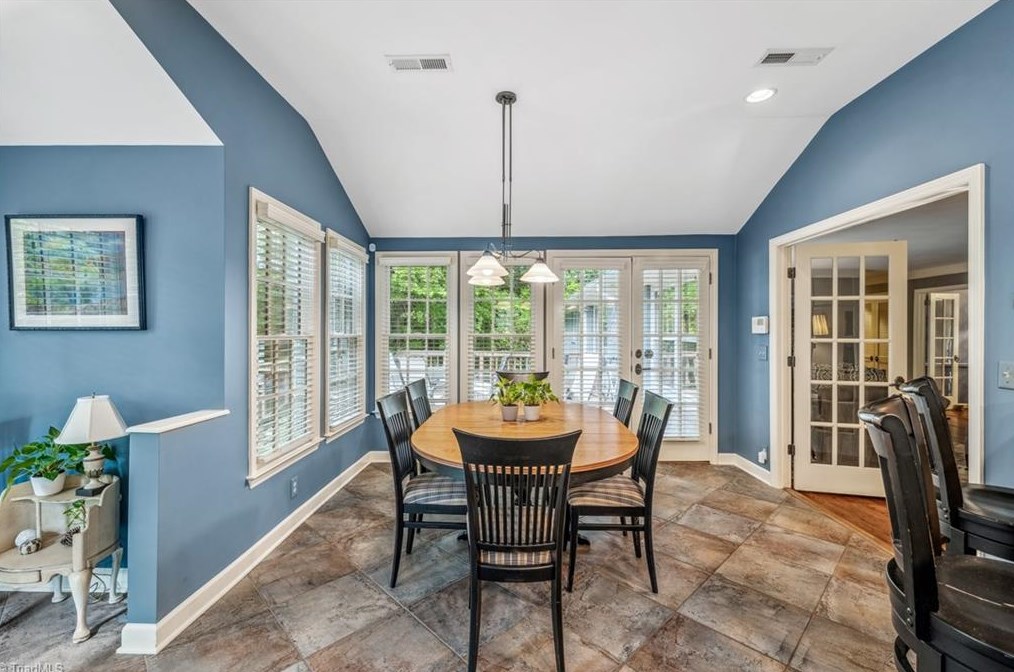 113 Hawkins Dr, Greensboro NC  exterior