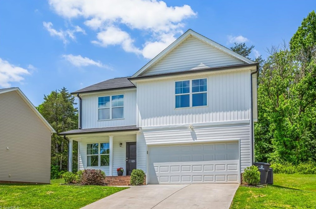 828 Prince Edward Rd, Kernersville NC  27284-8141 exterior
