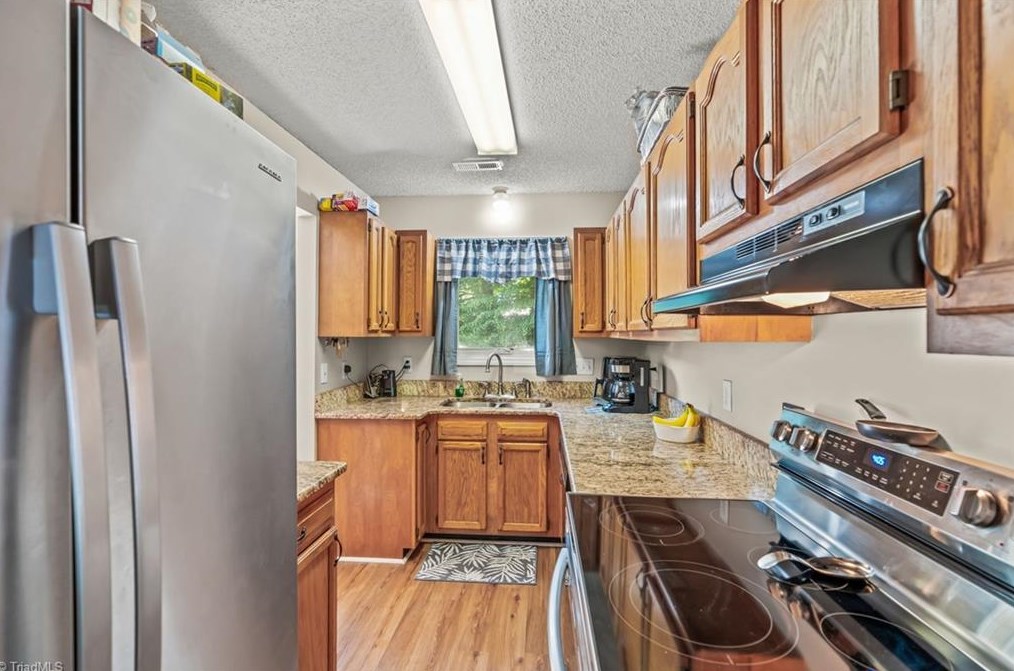 2117 Arbrook Ln, High Point NC 27265-2479 exterior