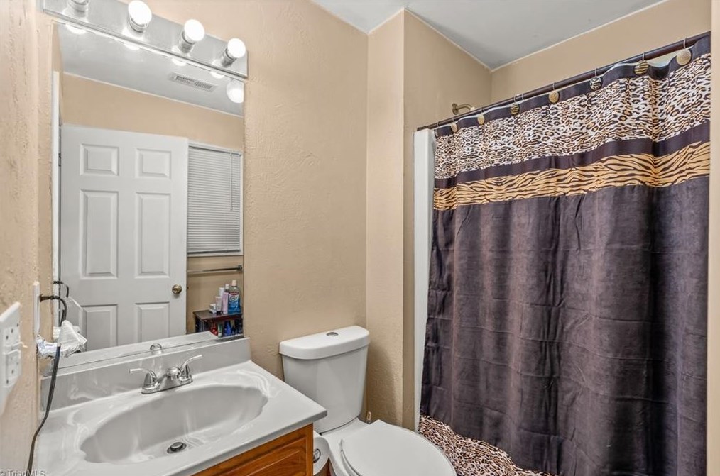 2117 Arbrook Ln, High Point NC 27265-2479 exterior