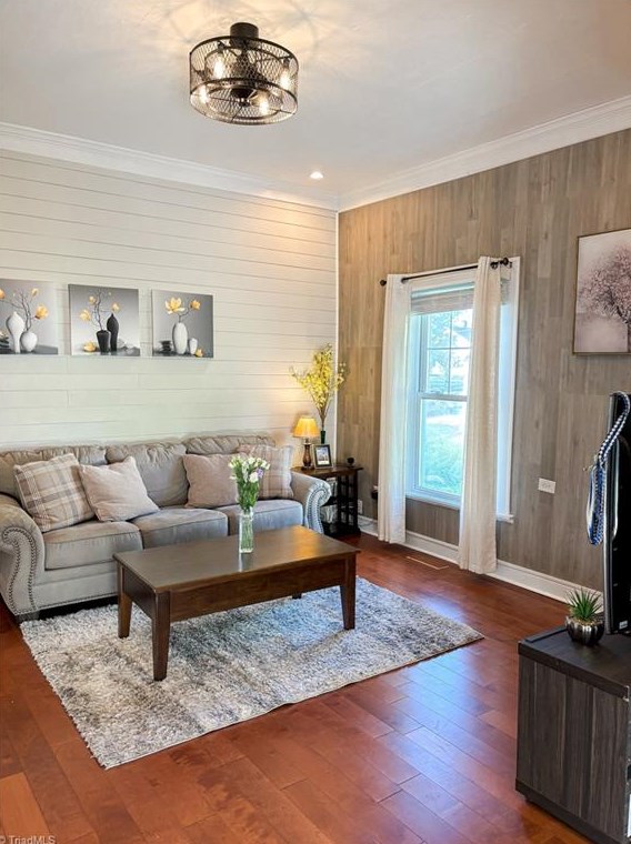 214 Broad St, Mount Airy NC  27030-4685 exterior