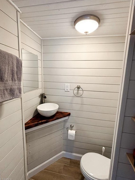 214 Broad St, Mount Airy NC  27030-4685 exterior